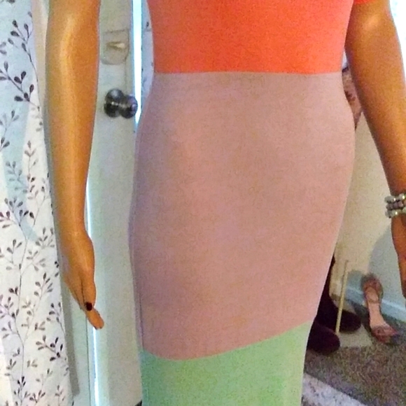 Beautiful color block maxi  dress💐. Perfect for summer! - Picture 4 of 4